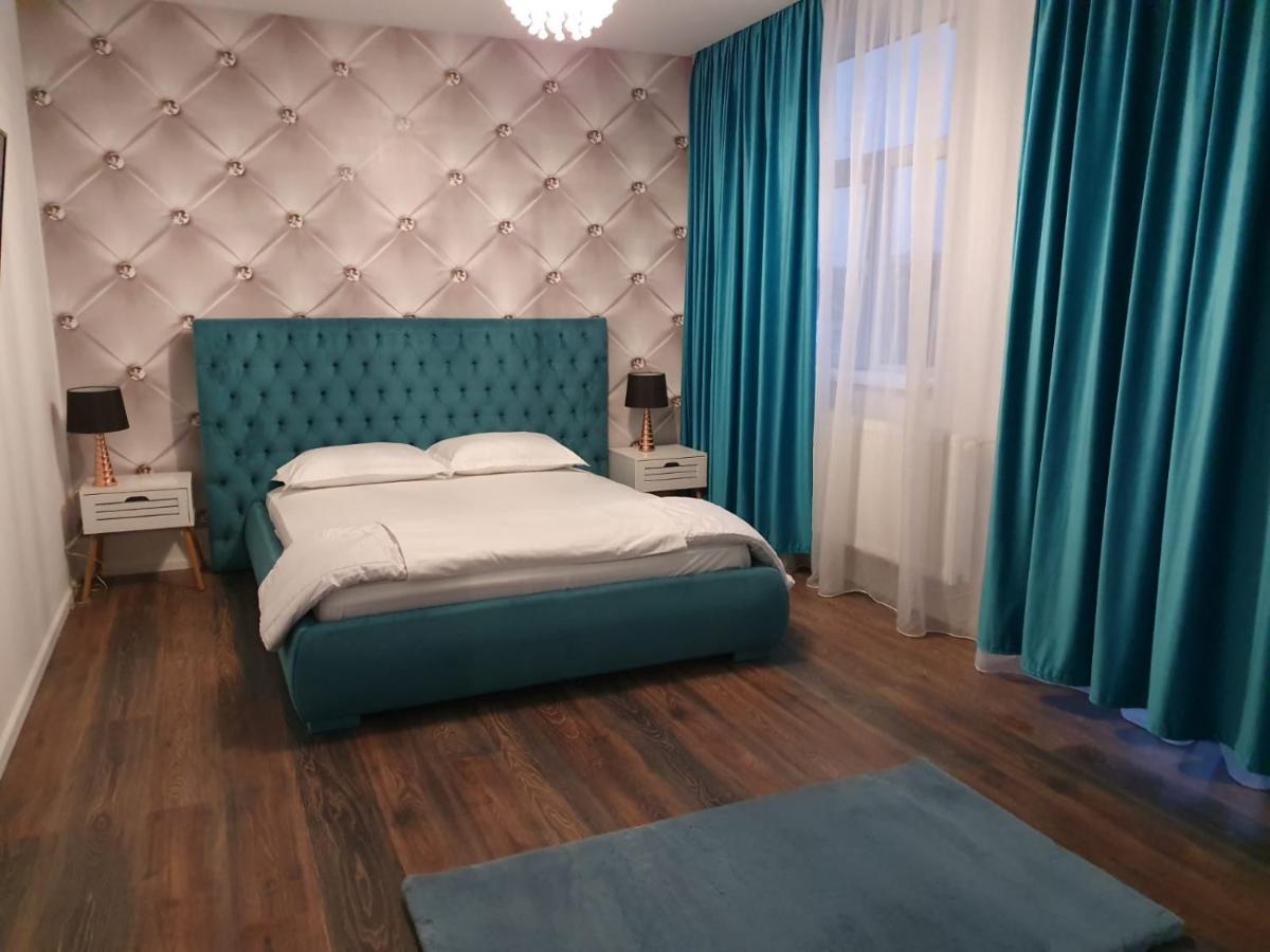 Garsonierre Central Luxury Targu Jiu Exterior photo